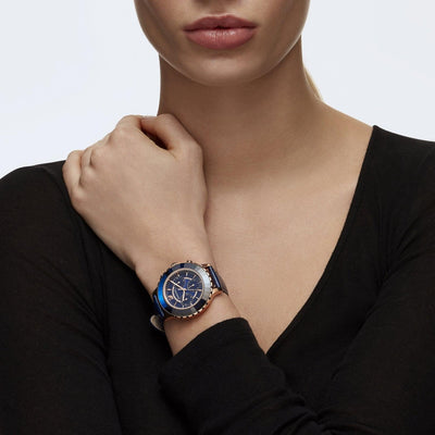 Complétez votre look sexy avec une montre glamour Swarovski